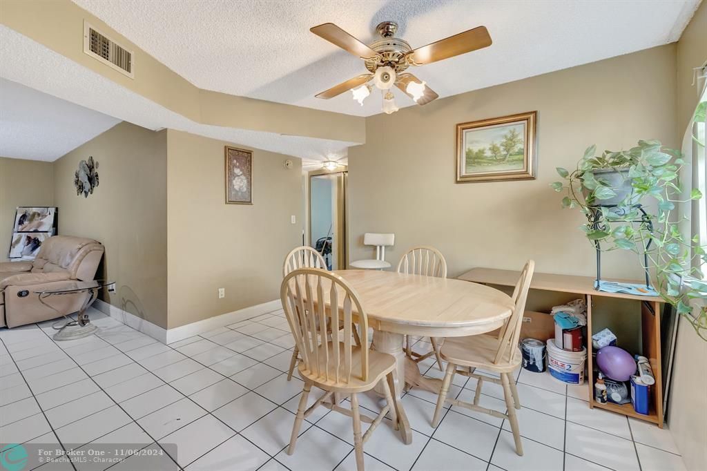 For Sale: $150,000 (2 beds, 2 baths, 1195 Square Feet)