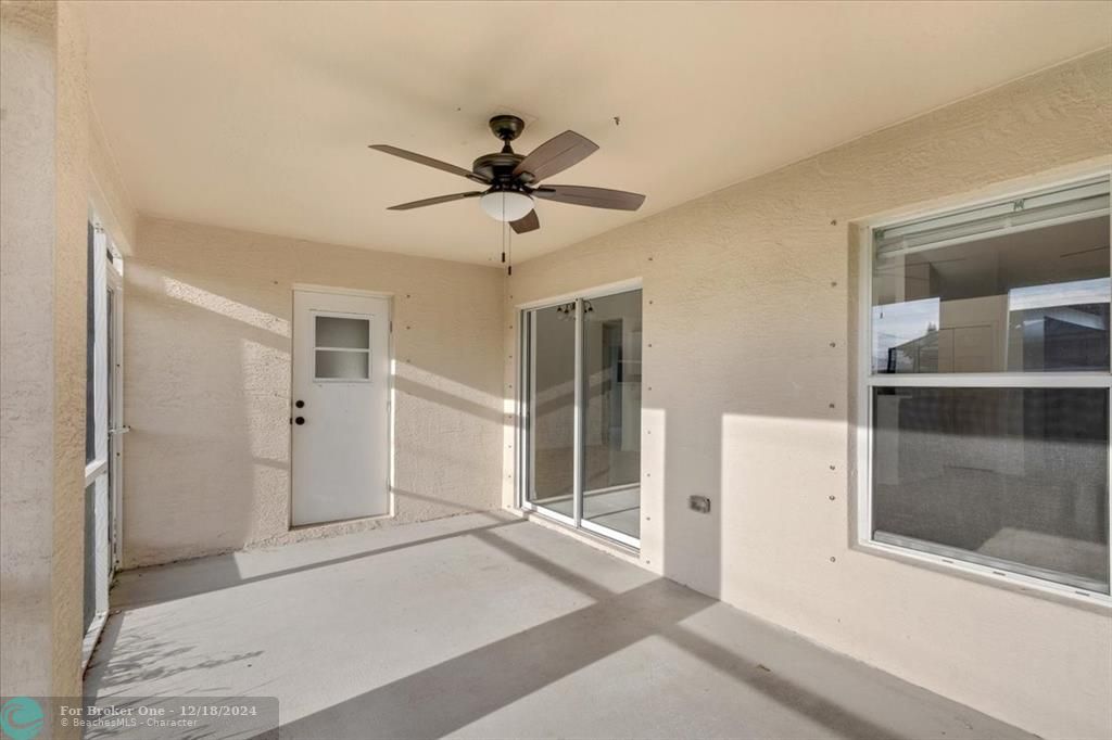 For Sale: $449,900 (4 beds, 2 baths, 2286 Square Feet)