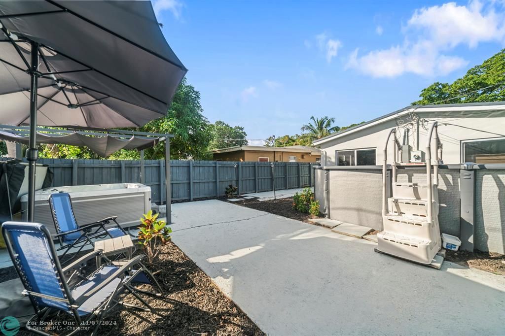 For Sale: $529,900 (3 beds, 2 baths, 1210 Square Feet)