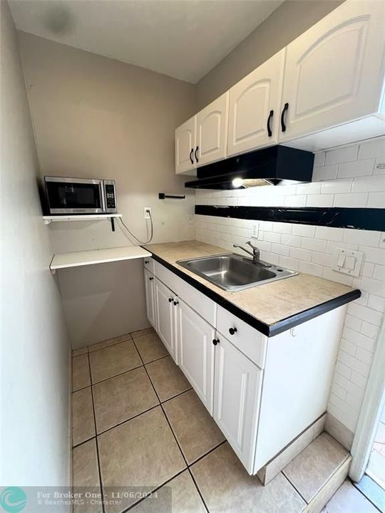 For Rent: $1,250 (0 beds, 1 baths, 0 Square Feet)