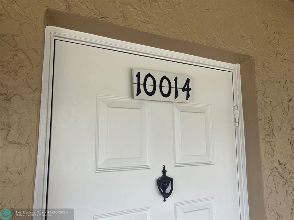 For Sale: $245,000 (2 beds, 2 baths, 768 Square Feet)