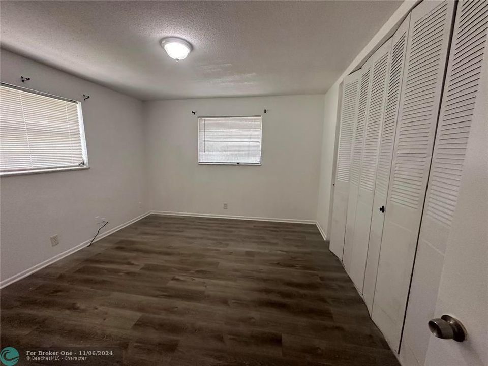 For Rent: $1,650 (1 beds, 1 baths, 700 Square Feet)