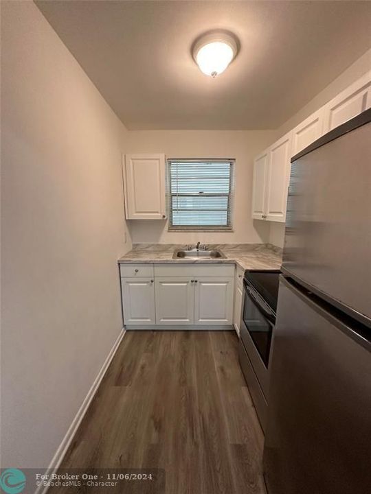 For Rent: $1,650 (1 beds, 1 baths, 700 Square Feet)