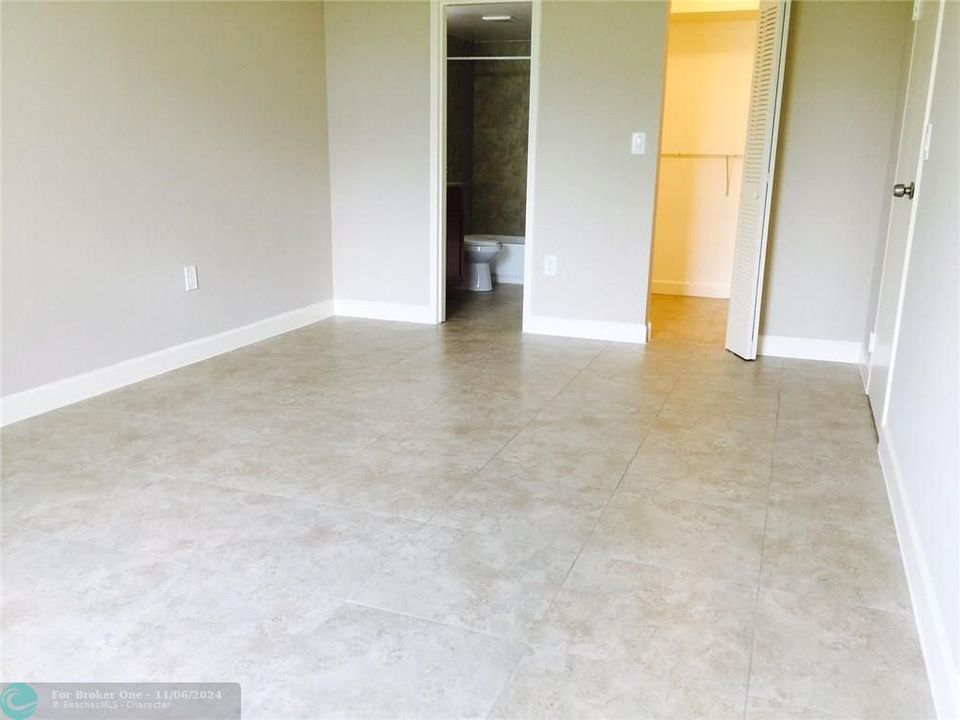 For Rent: $1,700 (1 beds, 1 baths, 850 Square Feet)