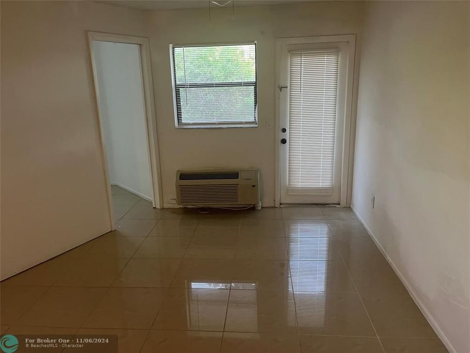 For Rent: $1,500 (1 beds, 1 baths, 470 Square Feet)