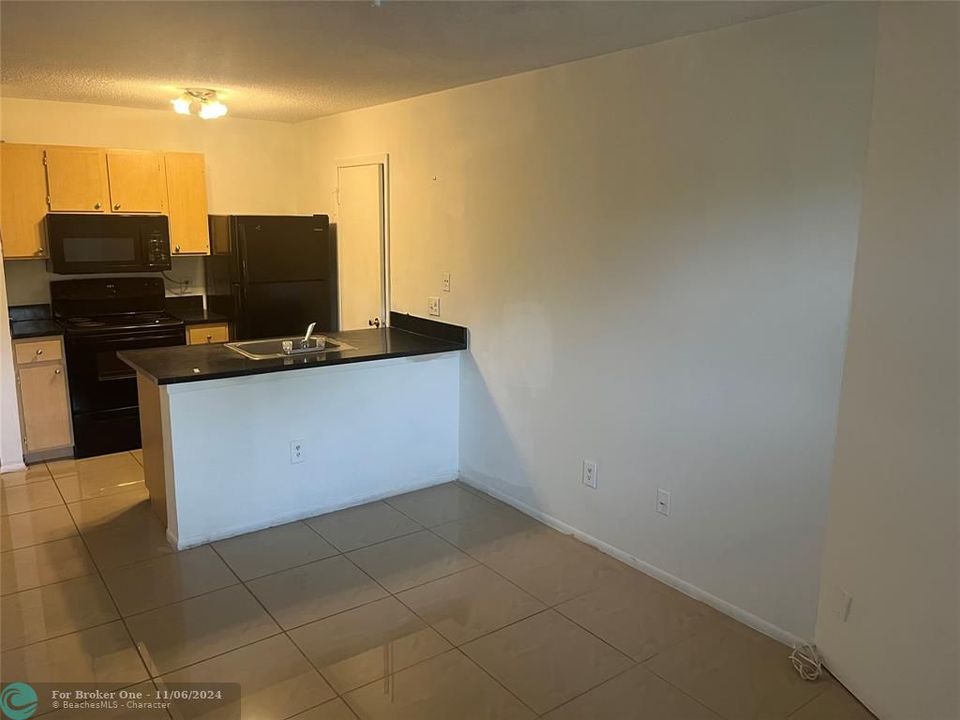 For Rent: $1,500 (1 beds, 1 baths, 470 Square Feet)