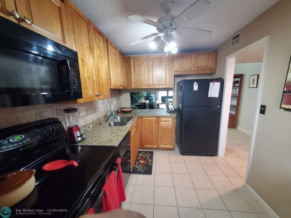 For Rent: $3,400 (2 beds, 2 baths, 1180 Square Feet)