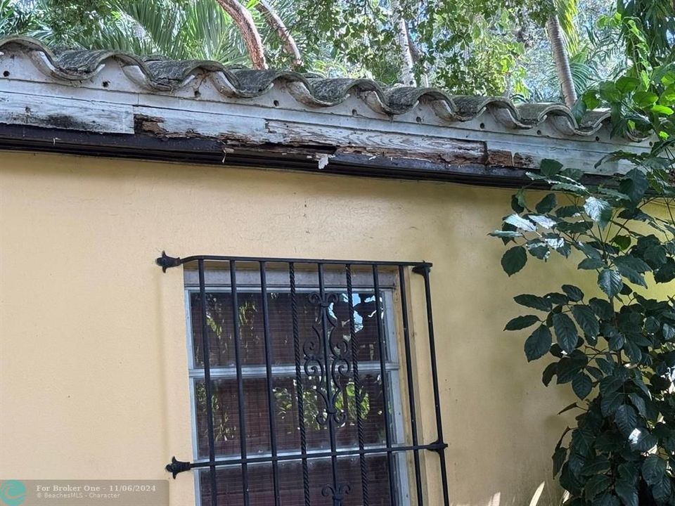 En Venta: $379,900 (3 camas, 2 baños, 1077 Pies cuadrados)