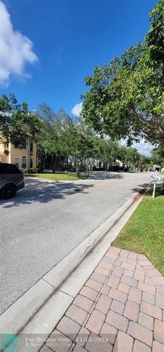 For Sale: $750,000 (4 beds, 3 baths, 2187 Square Feet)