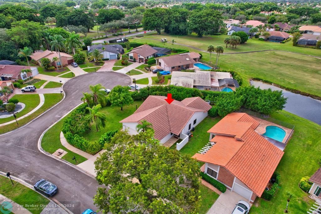 For Sale: $699,000 (3 beds, 2 baths, 1641 Square Feet)