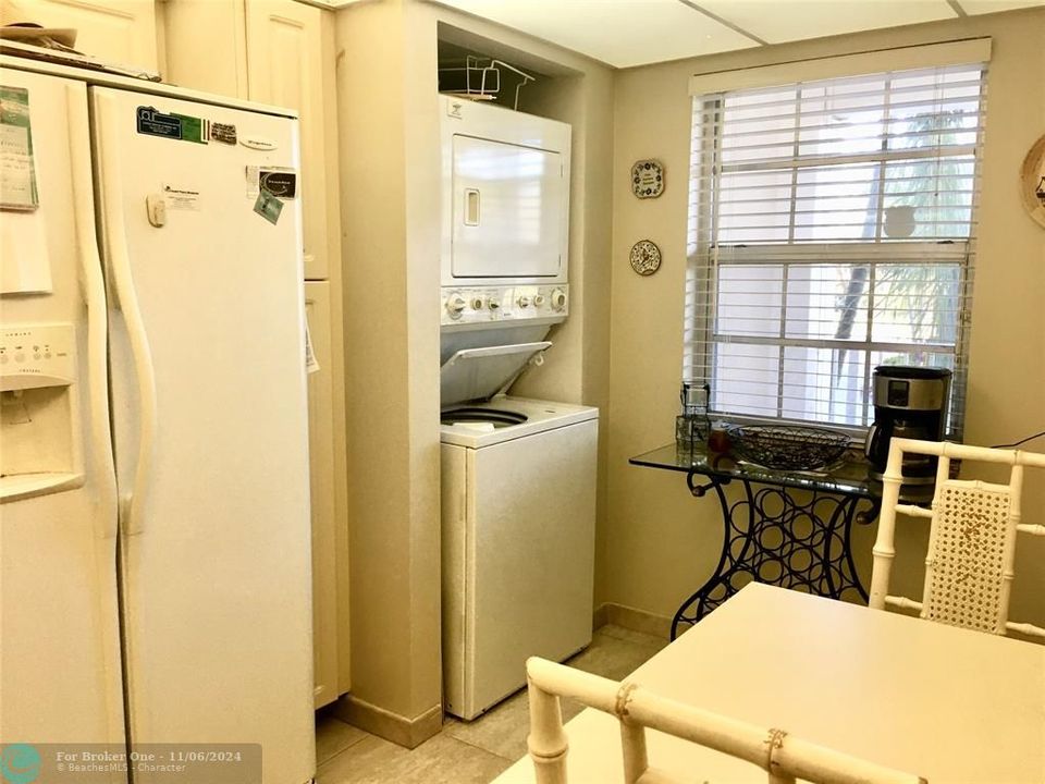 For Rent: $2,100 (2 beds, 2 baths, 1260 Square Feet)