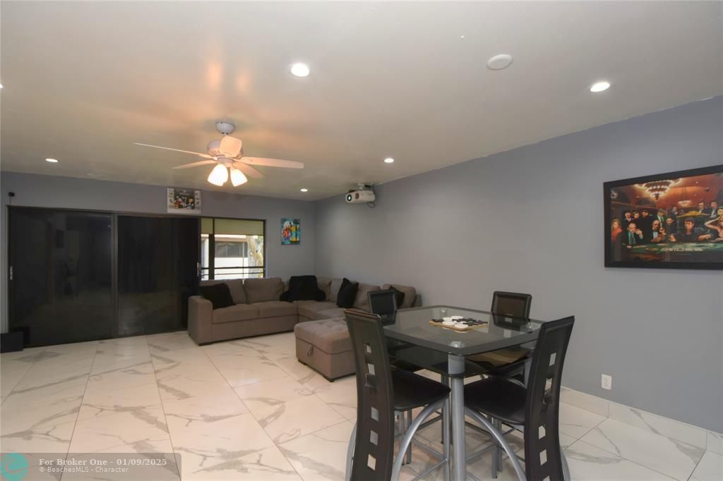 Active With Contract: $189,000 (2 beds, 2 baths, 1019 Square Feet)