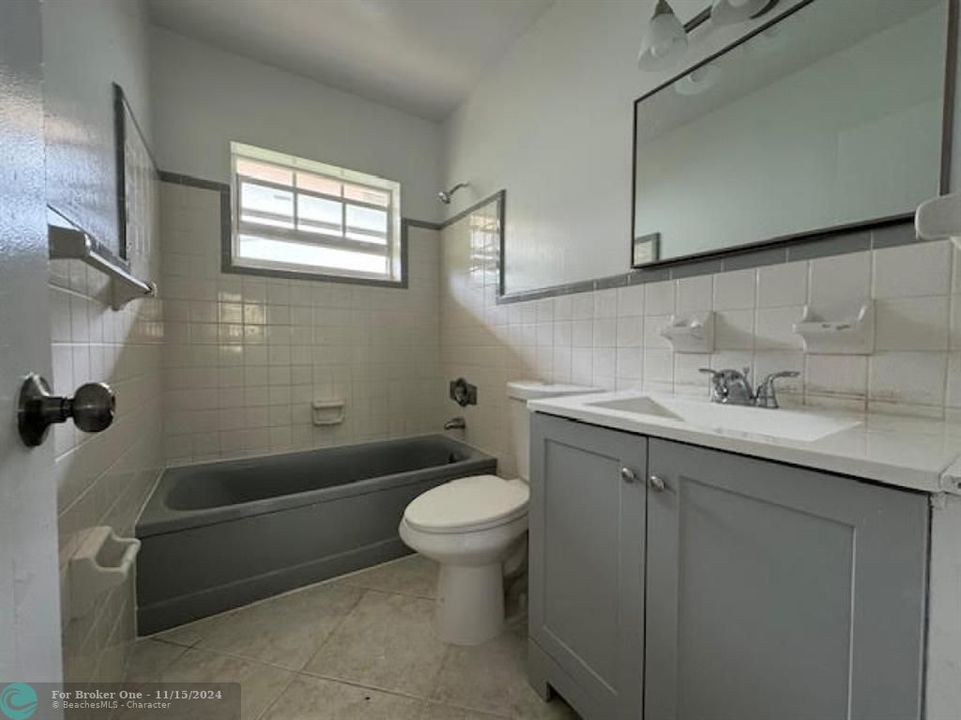 For Rent: $1,695 (1 beds, 1 baths, 684 Square Feet)