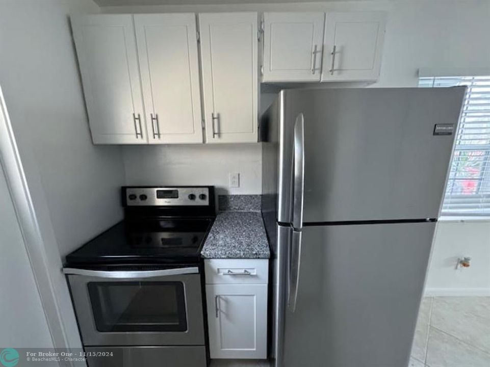 For Rent: $1,695 (1 beds, 1 baths, 684 Square Feet)