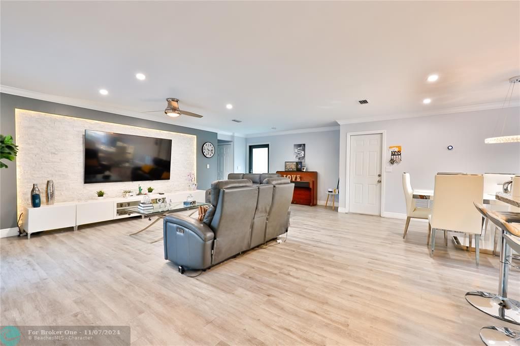 For Sale: $789,000 (4 beds, 2 baths, 1885 Square Feet)