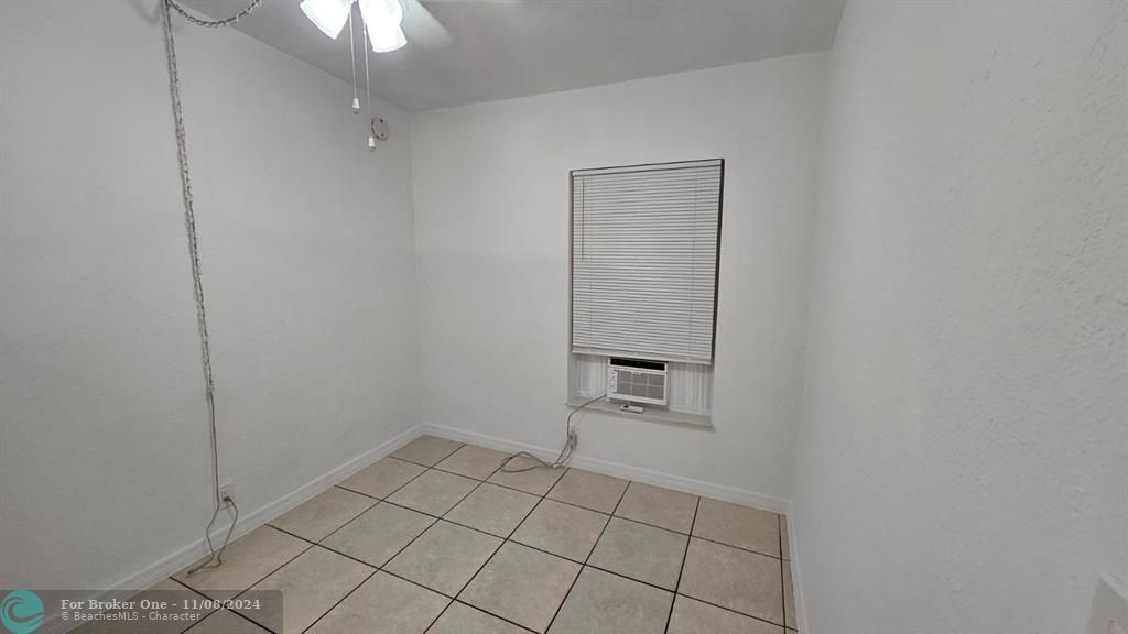 For Rent: $1,750 (1 beds, 1 baths, 575 Square Feet)