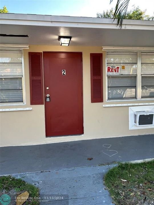 For Rent: $1,500 (1 beds, 1 baths, 637 Square Feet)