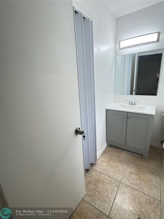 For Rent: $1,500 (1 beds, 1 baths, 637 Square Feet)