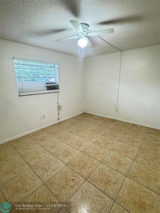 For Rent: $1,500 (1 beds, 1 baths, 637 Square Feet)