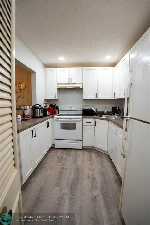 For Rent: $2,000 (2 beds, 2 baths, 1115 Square Feet)