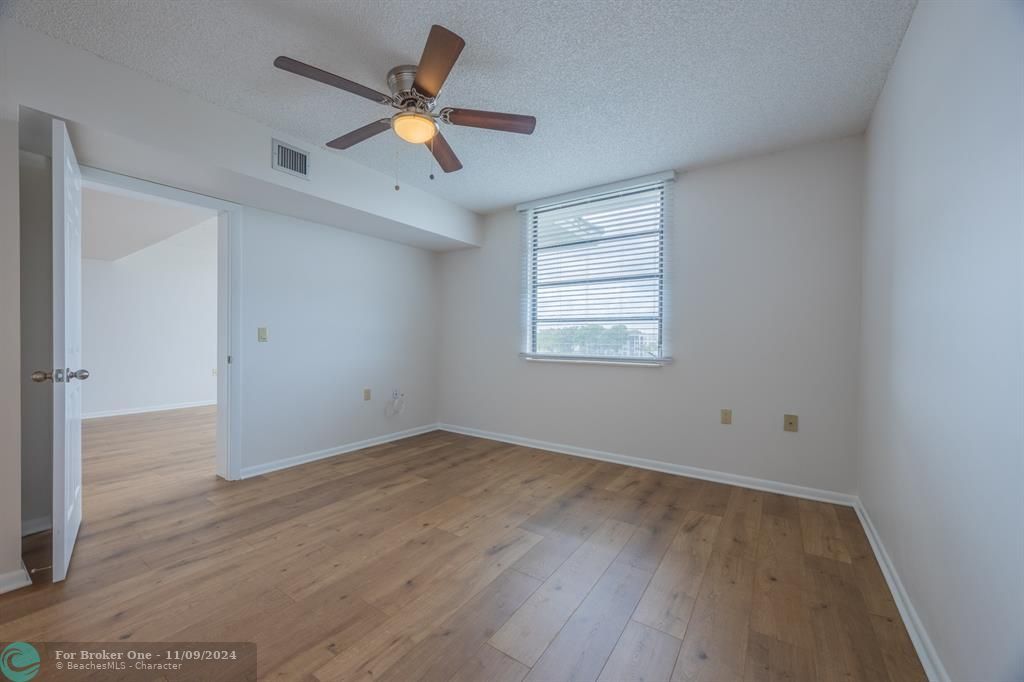 For Rent: $2,375 (2 beds, 2 baths, 1385 Square Feet)