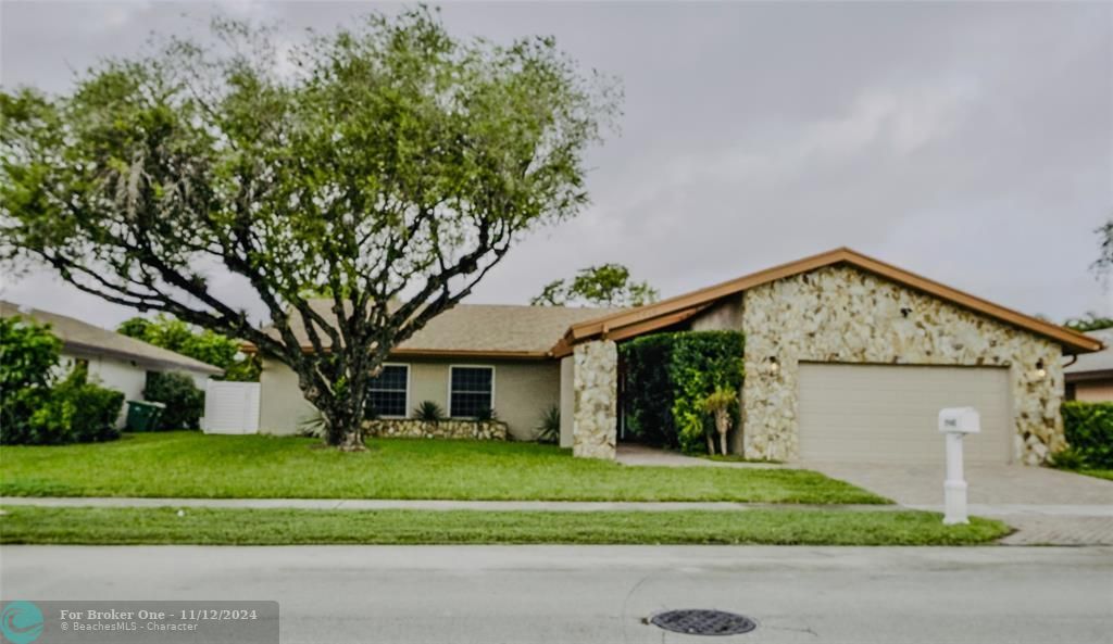 For Sale: $675,000 (3 beds, 2 baths, 2002 Square Feet)