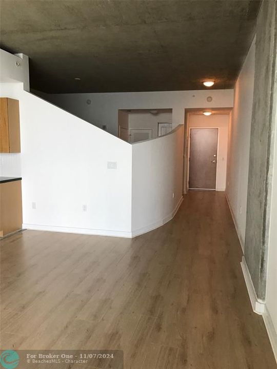 For Rent: $2,200 (1 beds, 1 baths, 774 Square Feet)