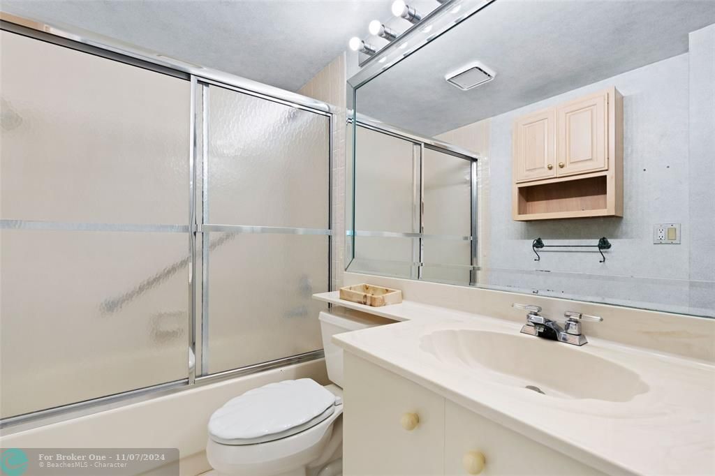 For Sale: $259,000 (2 beds, 2 baths, 1500 Square Feet)