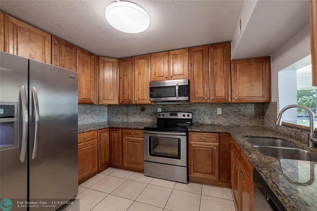 For Sale: $269,900 (3 beds, 2 baths, 1050 Square Feet)