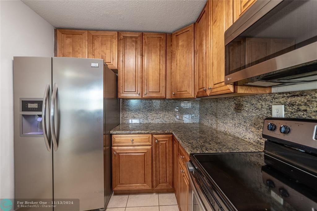 For Sale: $269,900 (3 beds, 2 baths, 1050 Square Feet)