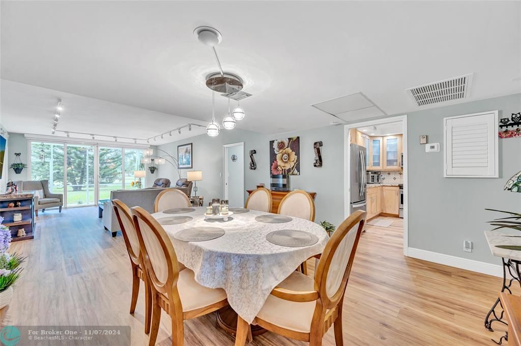 For Sale: $474,900 (3 beds, 2 baths, 1590 Square Feet)