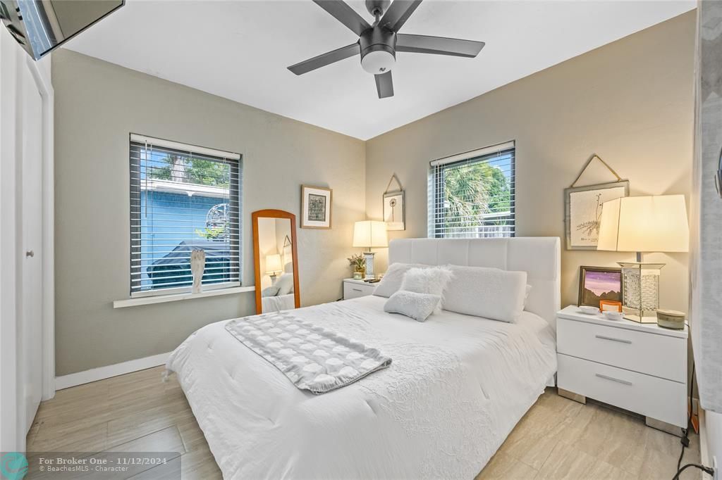 For Sale: $945,000 (4 beds, 2 baths, 1884 Square Feet)