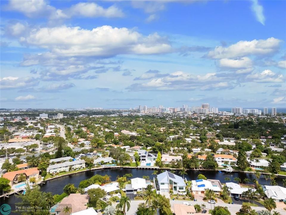 For Sale: $1,695,000 (3 beds, 2 baths, 1956 Square Feet)