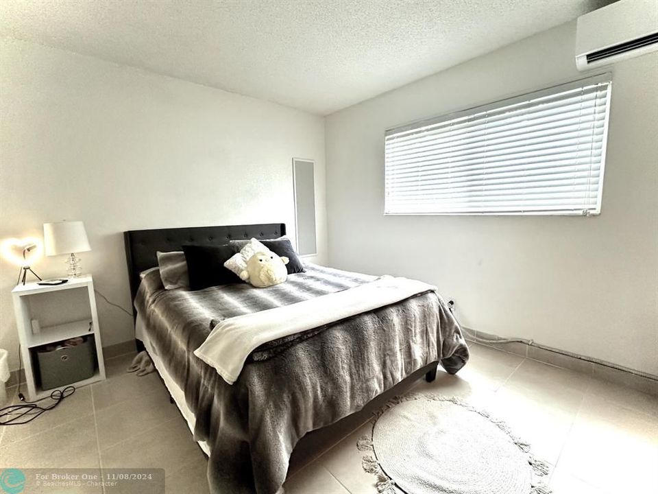 For Rent: $1,700 (1 beds, 1 baths, 590 Square Feet)