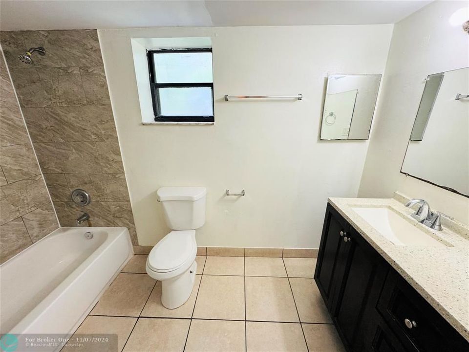 For Rent: $1,550 (1 beds, 1 baths, 775 Square Feet)