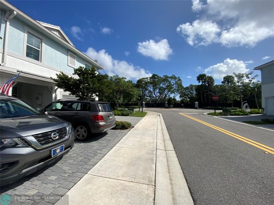 For Sale: $625,000 (3 beds, 2 baths, 1787 Square Feet)