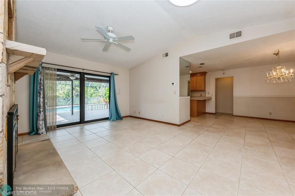 For Sale: $399,900 (3 beds, 2 baths, 1518 Square Feet)