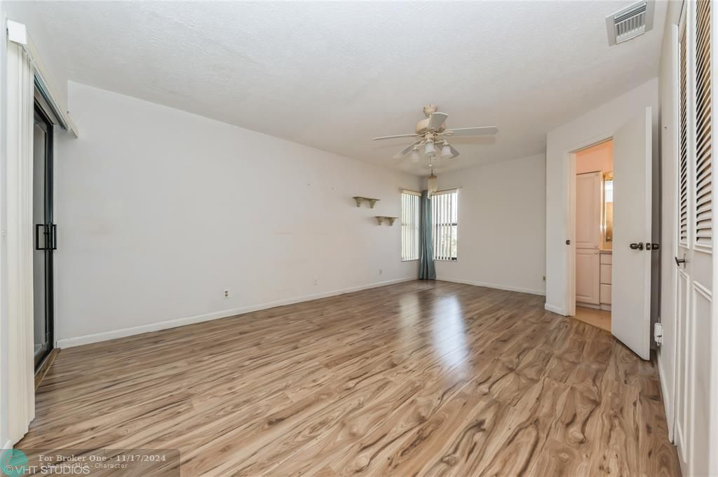 For Sale: $399,900 (3 beds, 2 baths, 1518 Square Feet)