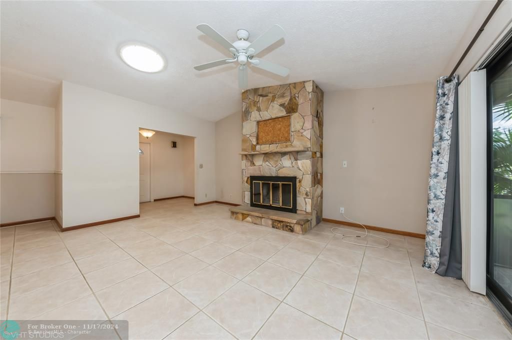 For Sale: $399,900 (3 beds, 2 baths, 1518 Square Feet)