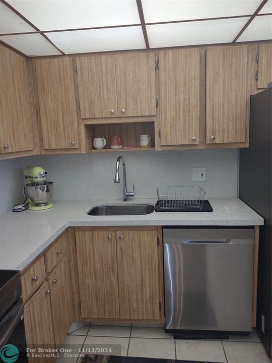 For Rent: $2,400 (2 beds, 2 baths, 1530 Square Feet)