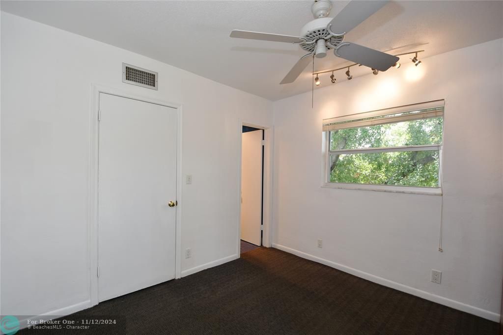 For Rent: $2,200 (2 beds, 2 baths, 873 Square Feet)