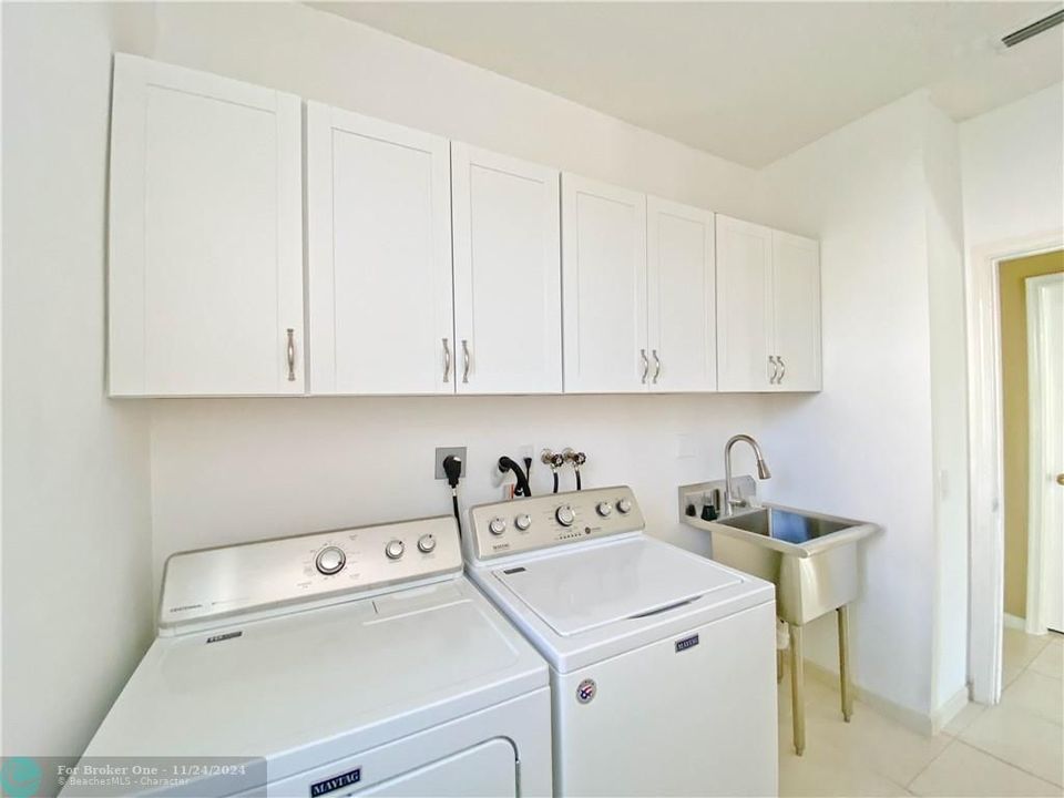 For Rent: $5,400 (4 beds, 2 baths, 2661 Square Feet)