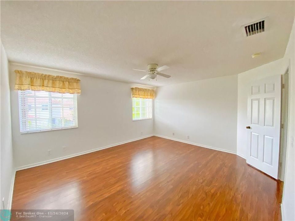 For Rent: $5,400 (4 beds, 2 baths, 2661 Square Feet)