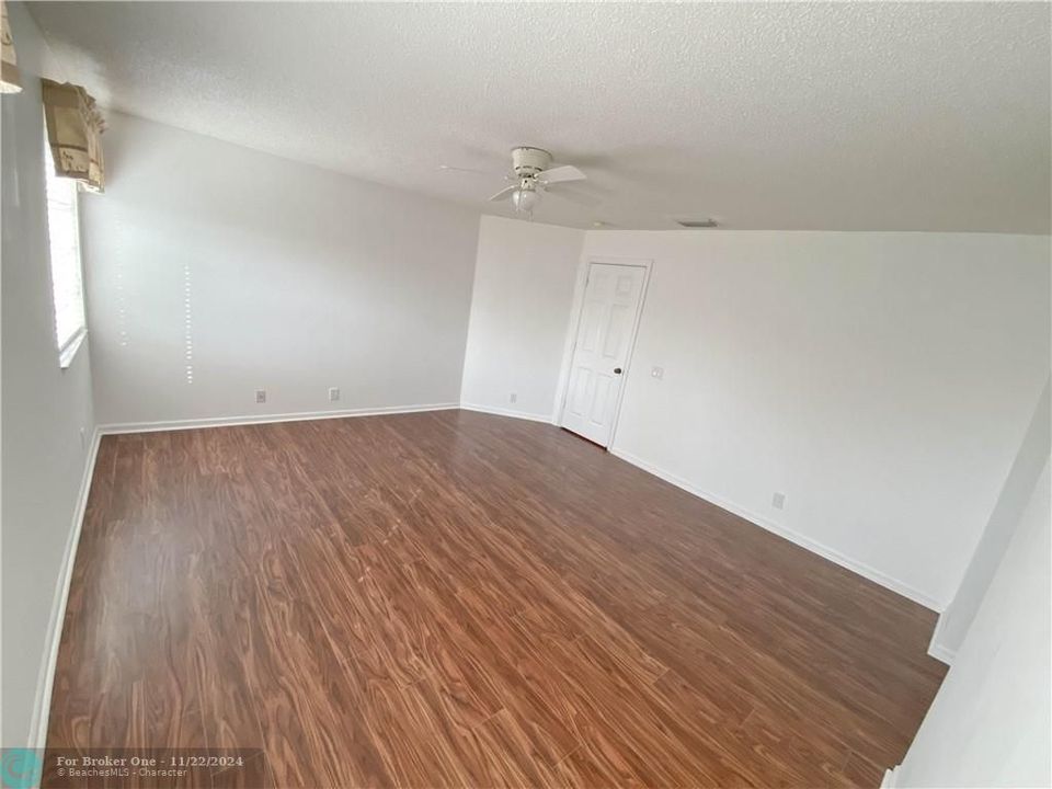 For Rent: $5,400 (4 beds, 2 baths, 2661 Square Feet)