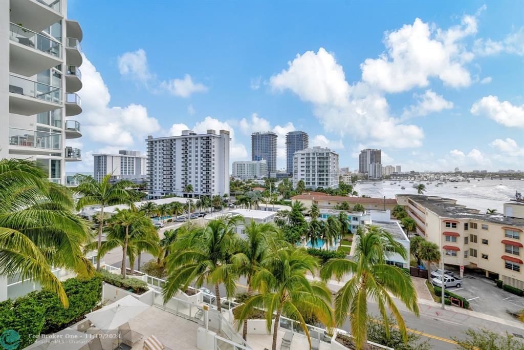 For Sale: $1,250,000 (2 beds, 2 baths, 1285 Square Feet)