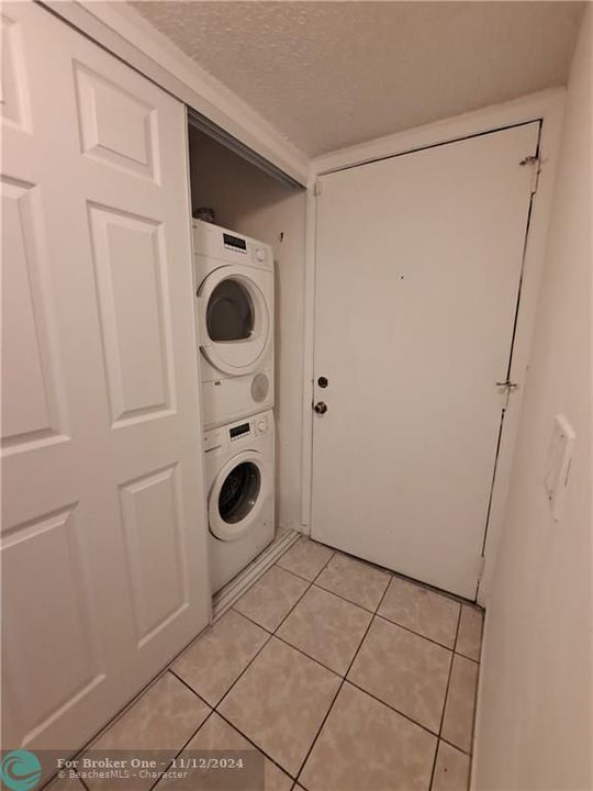 For Rent: $2,150 (2 beds, 2 baths, 787 Square Feet)