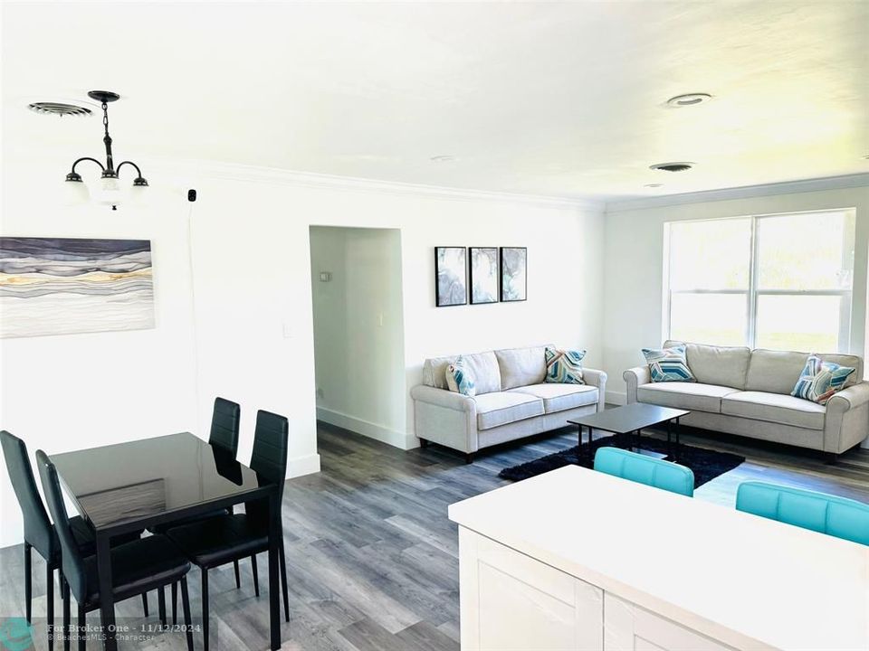 For Sale: $491,500 (3 beds, 2 baths, 1546 Square Feet)