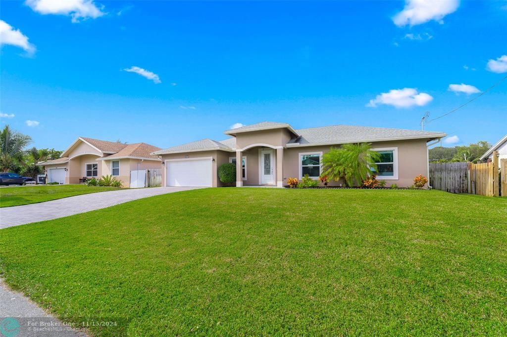 For Sale: $599,000 (3 beds, 2 baths, 1585 Square Feet)