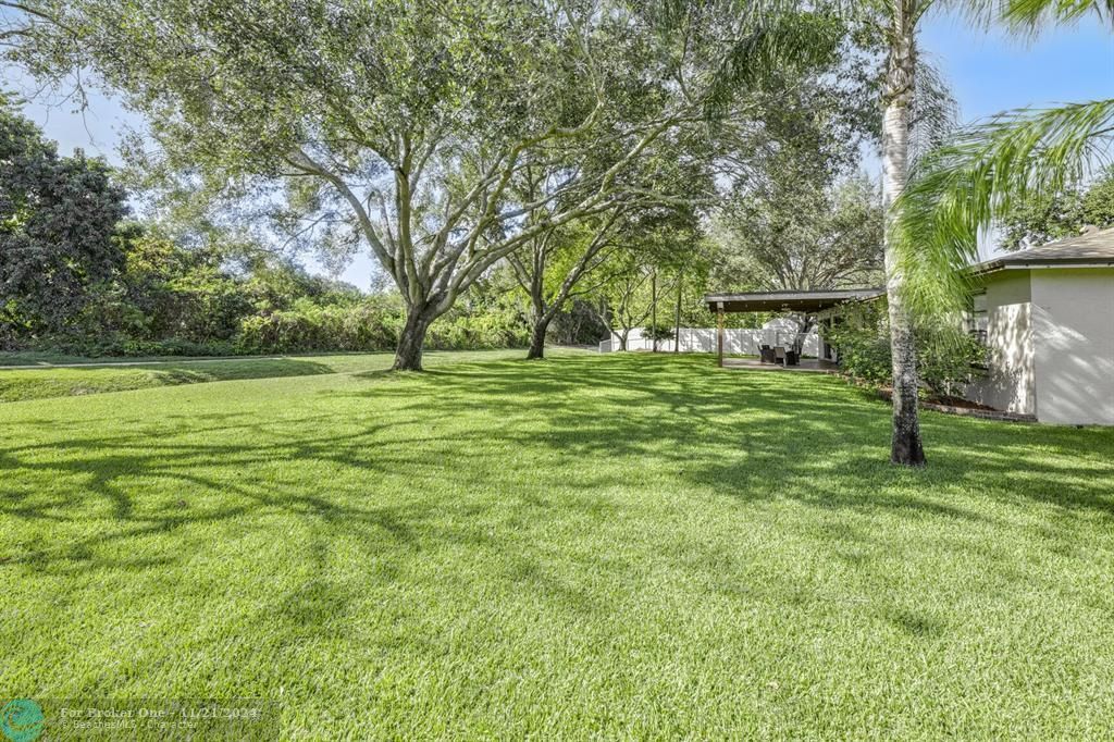 For Sale: $659,000 (3 beds, 2 baths, 1587 Square Feet)