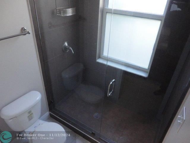 For Rent: $4,400 (3 beds, 2 baths, 2124 Square Feet)